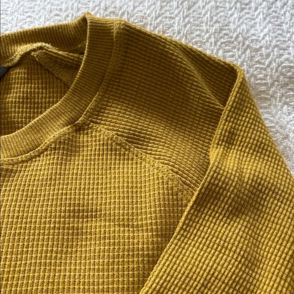 Eddie Bauer Mustard Long Sleeve Waffle Knit Top - Picture 4 of 4